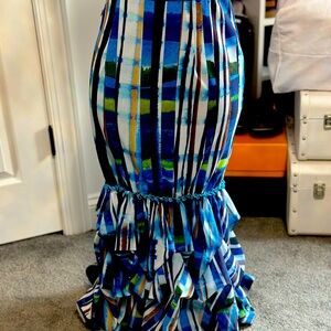 Size S boutique ruffled skirt